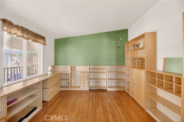 725 W Thornton 10, Hemet, CA 92543