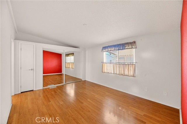 725 W Thornton 10, Hemet, CA 92543