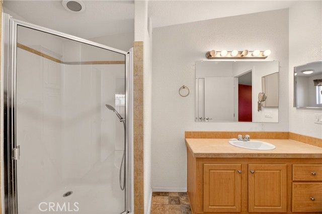 725 W Thornton 10, Hemet, CA 92543