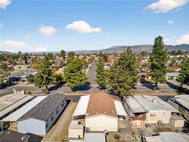 725 W Thornton 10, Hemet, CA 92543