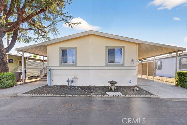 725 W Thornton 10, Hemet, CA 92543