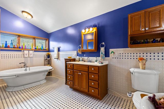 2141 S 105th STREET, West Allis, WI 53227