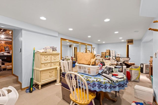 2141 S 105th STREET, West Allis, WI 53227