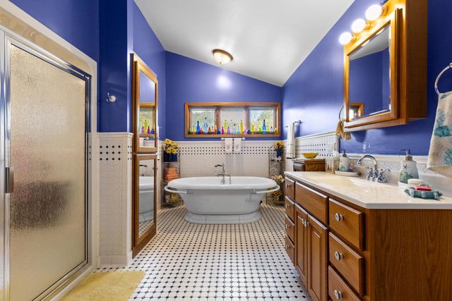 2141 S 105th STREET, West Allis, WI 53227