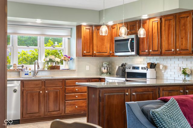 3119 Heather Lane, Columbus, IN 47203
