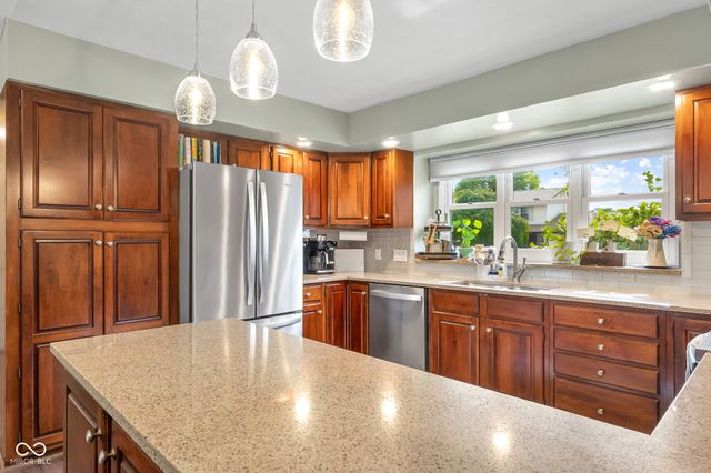 3119 Heather Lane, Columbus, IN 47203