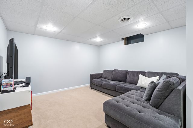 3119 Heather Lane, Columbus, IN 47203