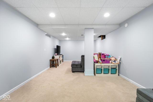 3119 Heather Lane, Columbus, IN 47203