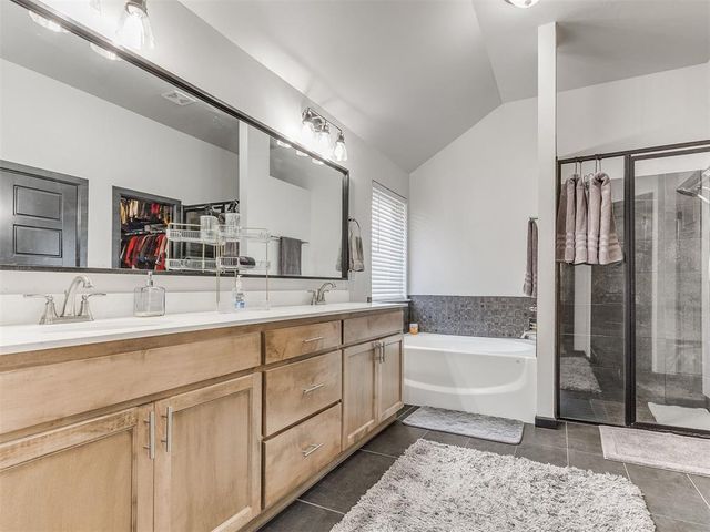 13239 Sawtooth Oak Drive, Choctaw, OK 73020