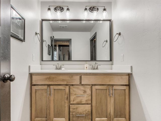 13239 Sawtooth Oak Drive, Choctaw, OK 73020
