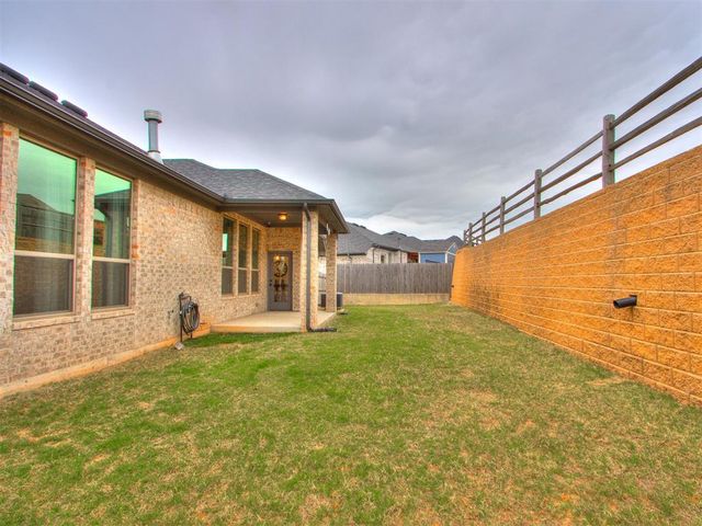 13239 Sawtooth Oak Drive, Choctaw, OK 73020