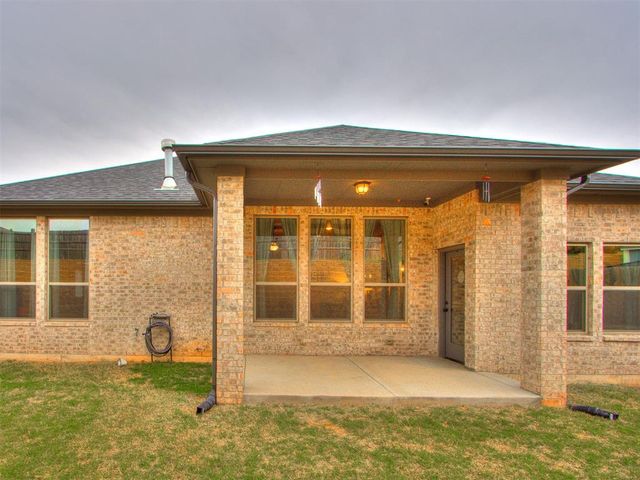 13239 Sawtooth Oak Drive, Choctaw, OK 73020