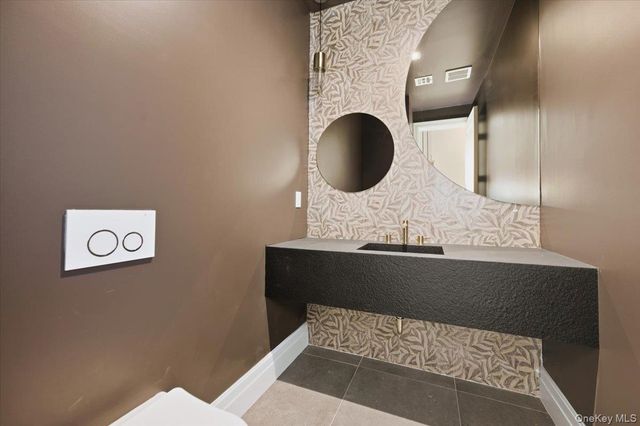 132 Park Street, Woodmere, NY 11598