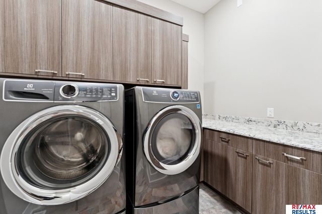 5702 S 234 Street, Elkhorn, NE 68022