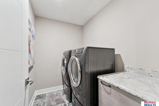 5702 S 234 Street, Elkhorn, NE 68022