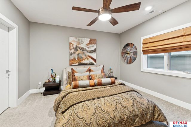 5702 S 234 Street, Elkhorn, NE 68022