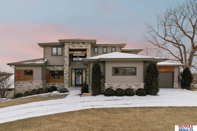 5702 S 234 Street, Elkhorn, NE 68022