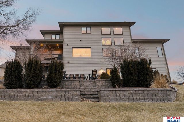 5702 S 234 Street, Elkhorn, NE 68022