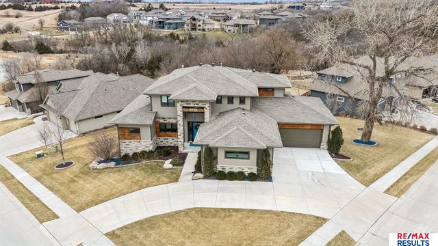 5702 S 234 Street, Elkhorn, NE 68022