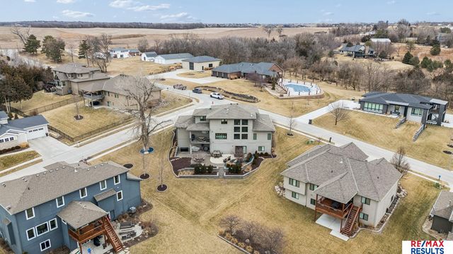 5702 S 234 Street, Elkhorn, NE 68022