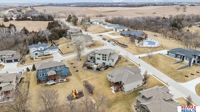 5702 S 234 Street, Elkhorn, NE 68022