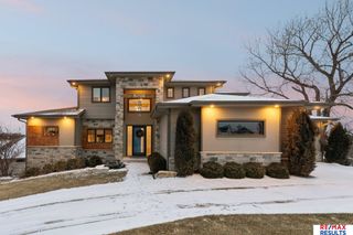 5702 S 234 Street, Elkhorn, NE 68022