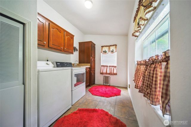 181 E Elaine Place, Belfair, WA 98528