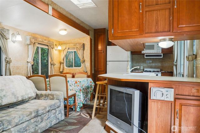 181 E Elaine Place, Belfair, WA 98528