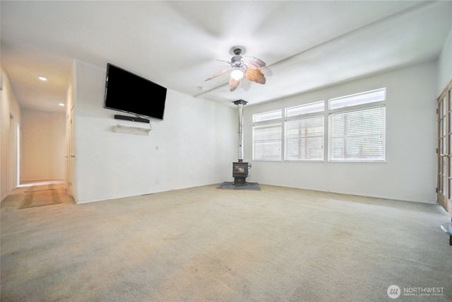 181 E Elaine Place, Belfair, WA 98528