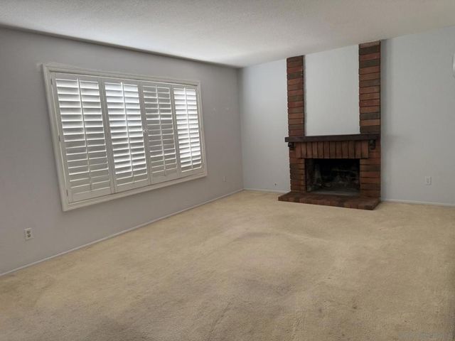 11293 Linares St., San Diego, CA 92129