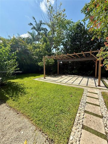 4456 SW 10th Street, Miami, FL 33134
