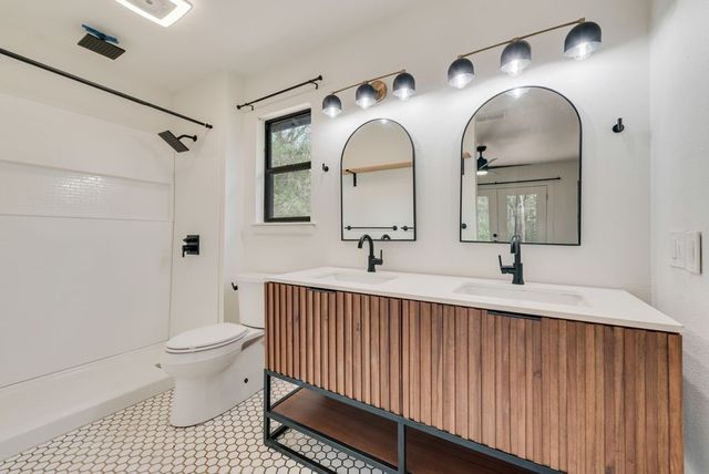 284 Pleasant Hill Lane, Holly Lake Ranch, TX 75765