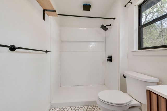 284 Pleasant Hill Lane, Holly Lake Ranch, TX 75765