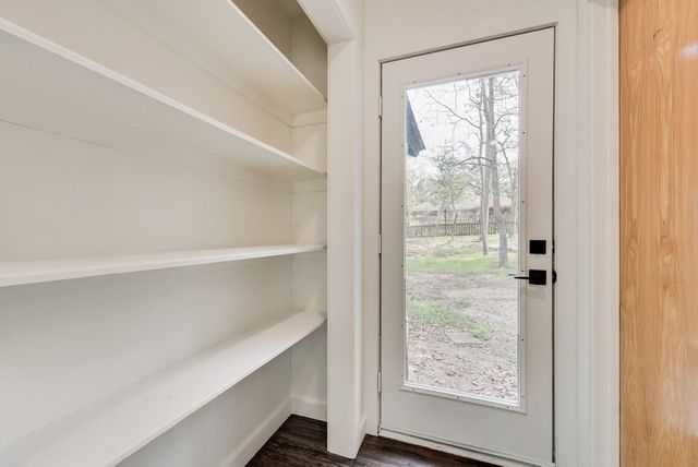 284 Pleasant Hill Lane, Holly Lake Ranch, TX 75765