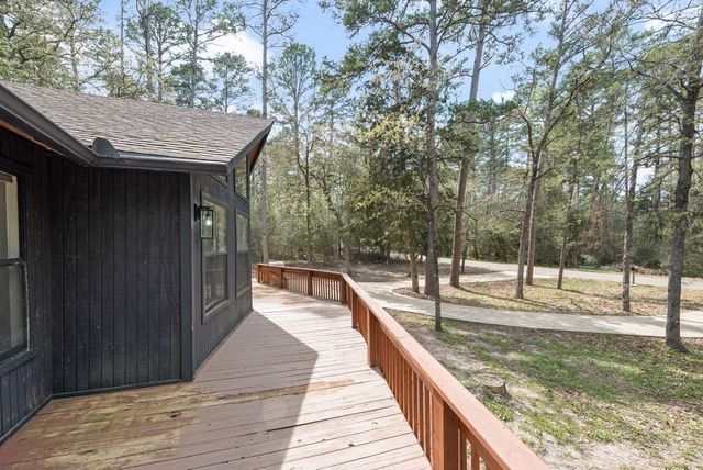 284 Pleasant Hill Lane, Holly Lake Ranch, TX 75765