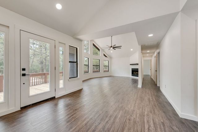 284 Pleasant Hill Lane, Holly Lake Ranch, TX 75765