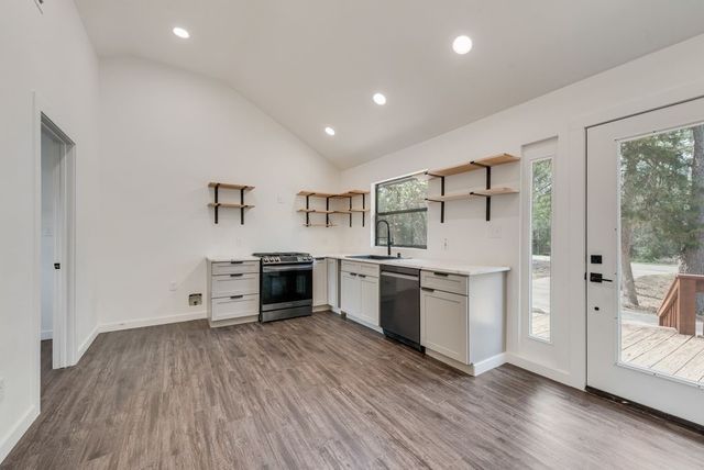 284 Pleasant Hill Lane, Holly Lake Ranch, TX 75765