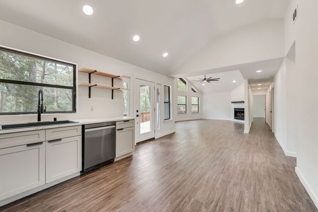 284 Pleasant Hill Lane, Holly Lake Ranch, TX 75765