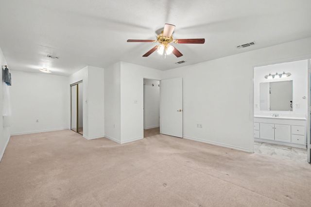 1720 Greenwood LN, Kingsland, TX 78639