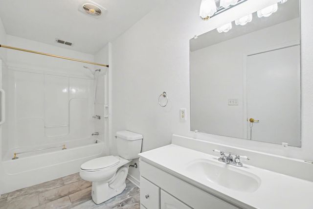 1720 Greenwood LN, Kingsland, TX 78639