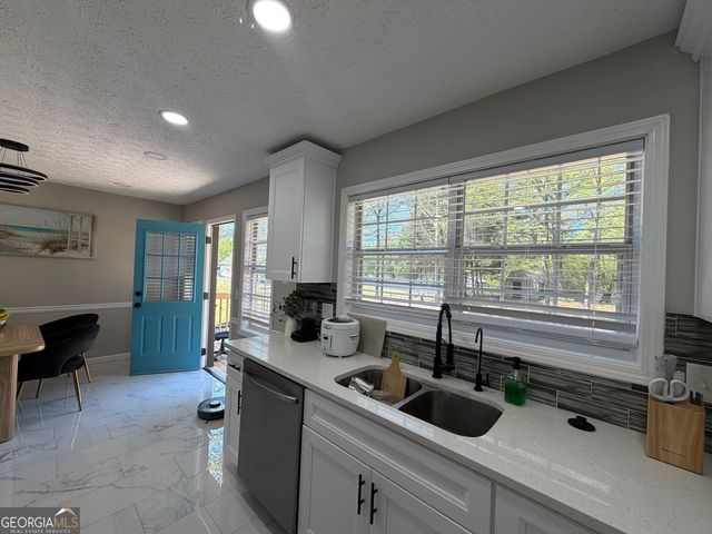 934 Bay Ridge Drive, Lawrenceville, GA 30045