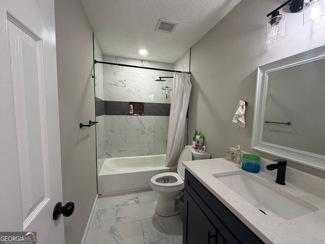 934 Bay Ridge Drive, Lawrenceville, GA 30045