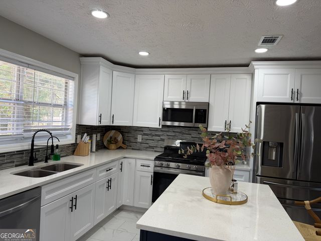 934 Bay Ridge Drive, Lawrenceville, GA 30045