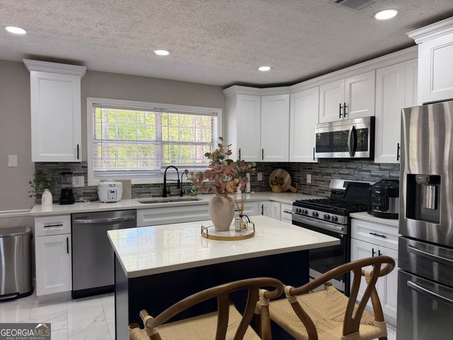 934 Bay Ridge Drive, Lawrenceville, GA 30045