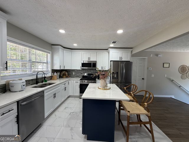 934 Bay Ridge Drive, Lawrenceville, GA 30045