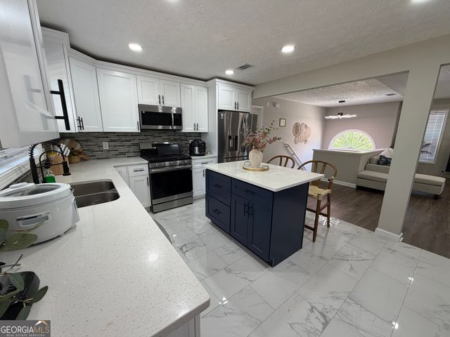 934 Bay Ridge Drive, Lawrenceville, GA 30045