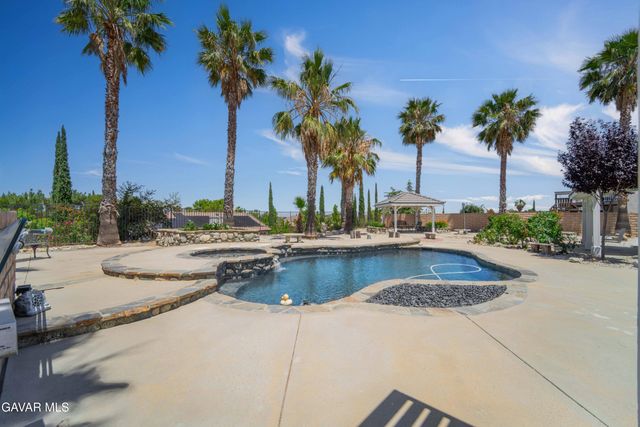 7305 Dana Drive, Palmdale, CA 93551