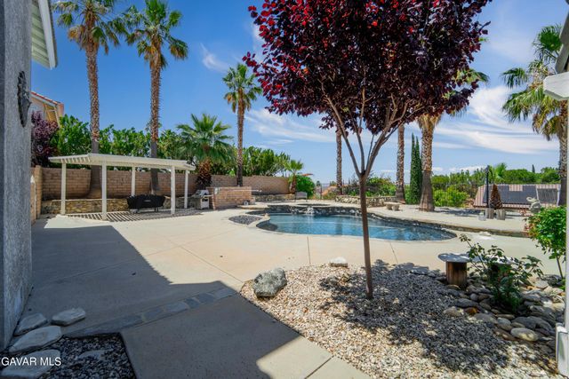 7305 Dana Drive, Palmdale, CA 93551