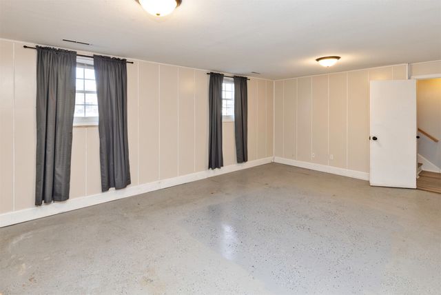 4003 SW 30th Street, Des Moines, IA 50321