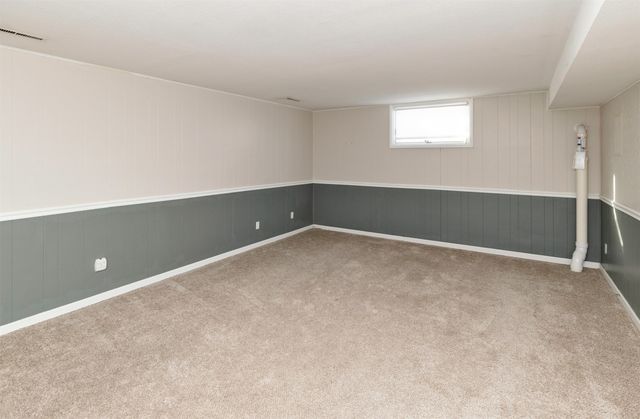 4003 SW 30th Street, Des Moines, IA 50321